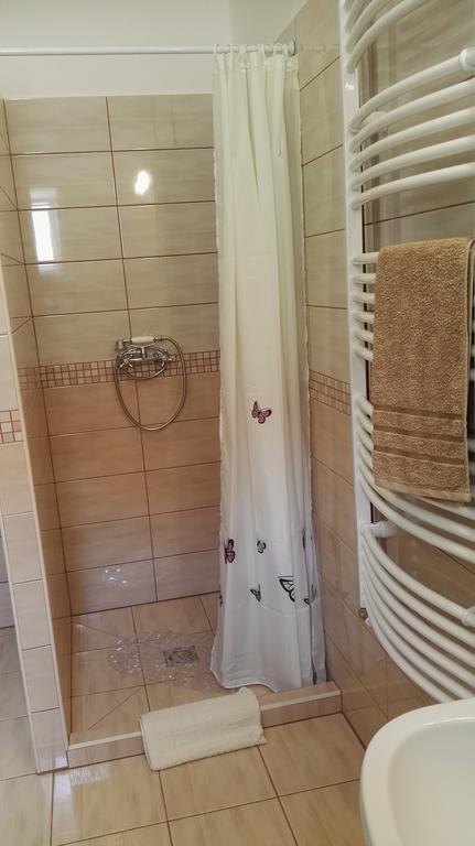 Agnes Vendeghaz Apartment Гюла Екстериор снимка